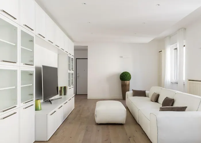 Pure White - By Myhomeincomo *