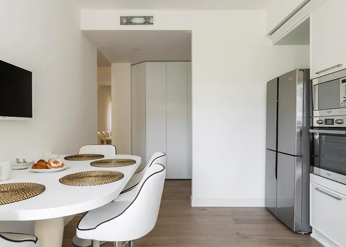 Pure White - By Myhomeincomo *