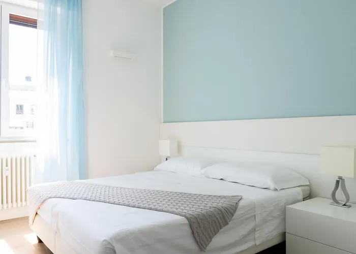 Apartment Pure White - By Myhomeincomo Como