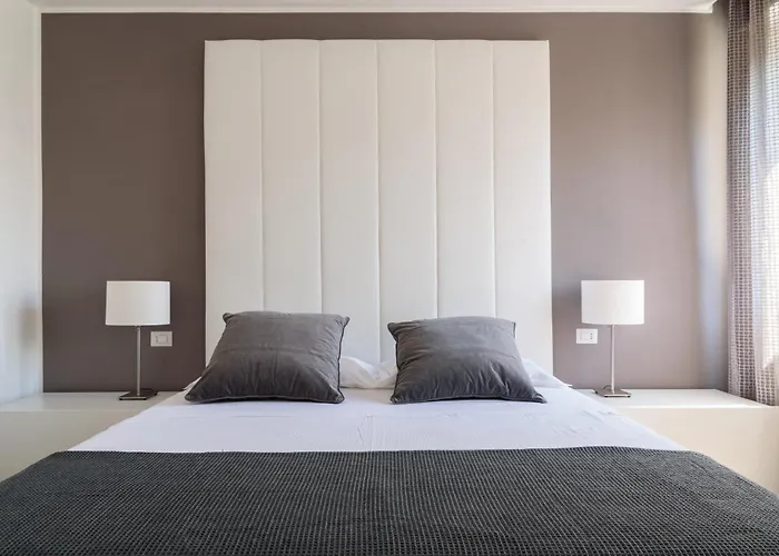 Apartment Pure White - By Myhomeincomo