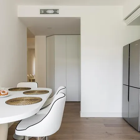 Pure White - By Myhomeincomo *