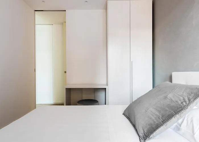 Pure White - By Myhomeincomo *